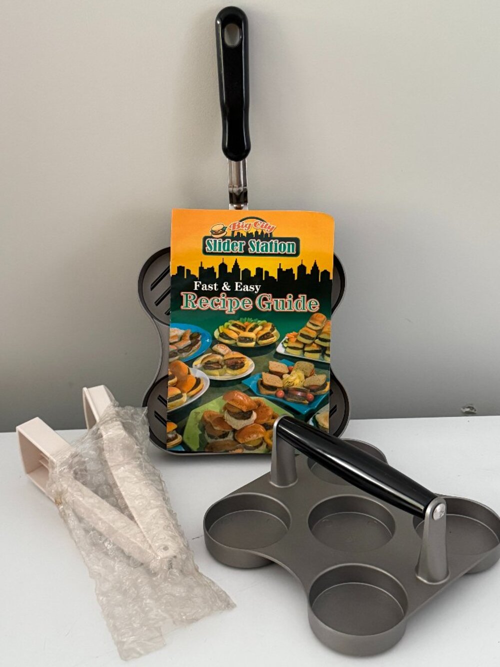 NEW Big City Slider Station